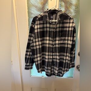 GAP Women’s M Black and White Plaid Button-Up Shirt 100% Cotton Flannel